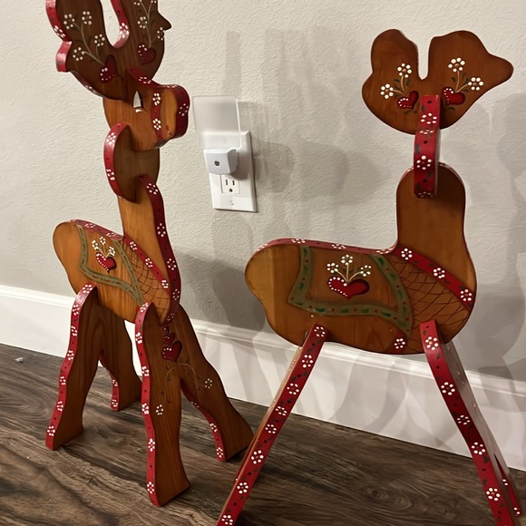 Vintage Handmade and painted 3 pc. Reindeer family. - Picture 6 of 9